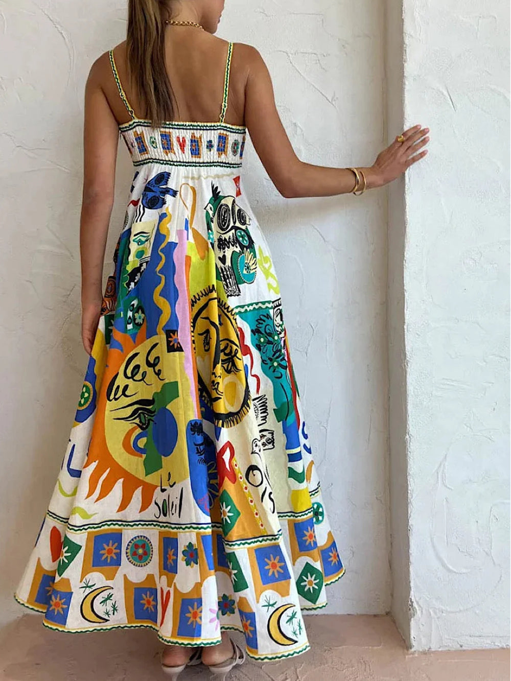 Schickes Slip-Kleid mit geometrischen Graffiti-Prints