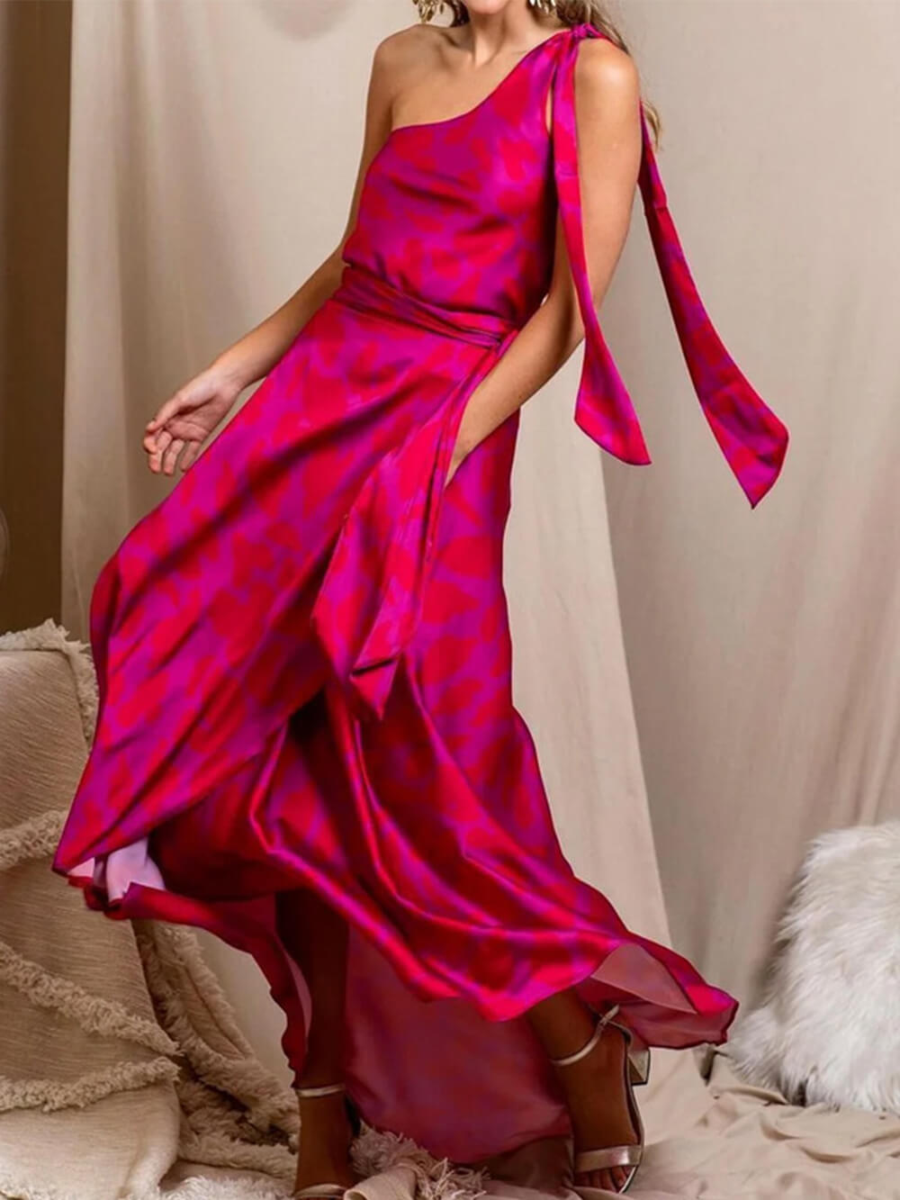 Mote Elegant ermeløs ensfarget kjolekjole