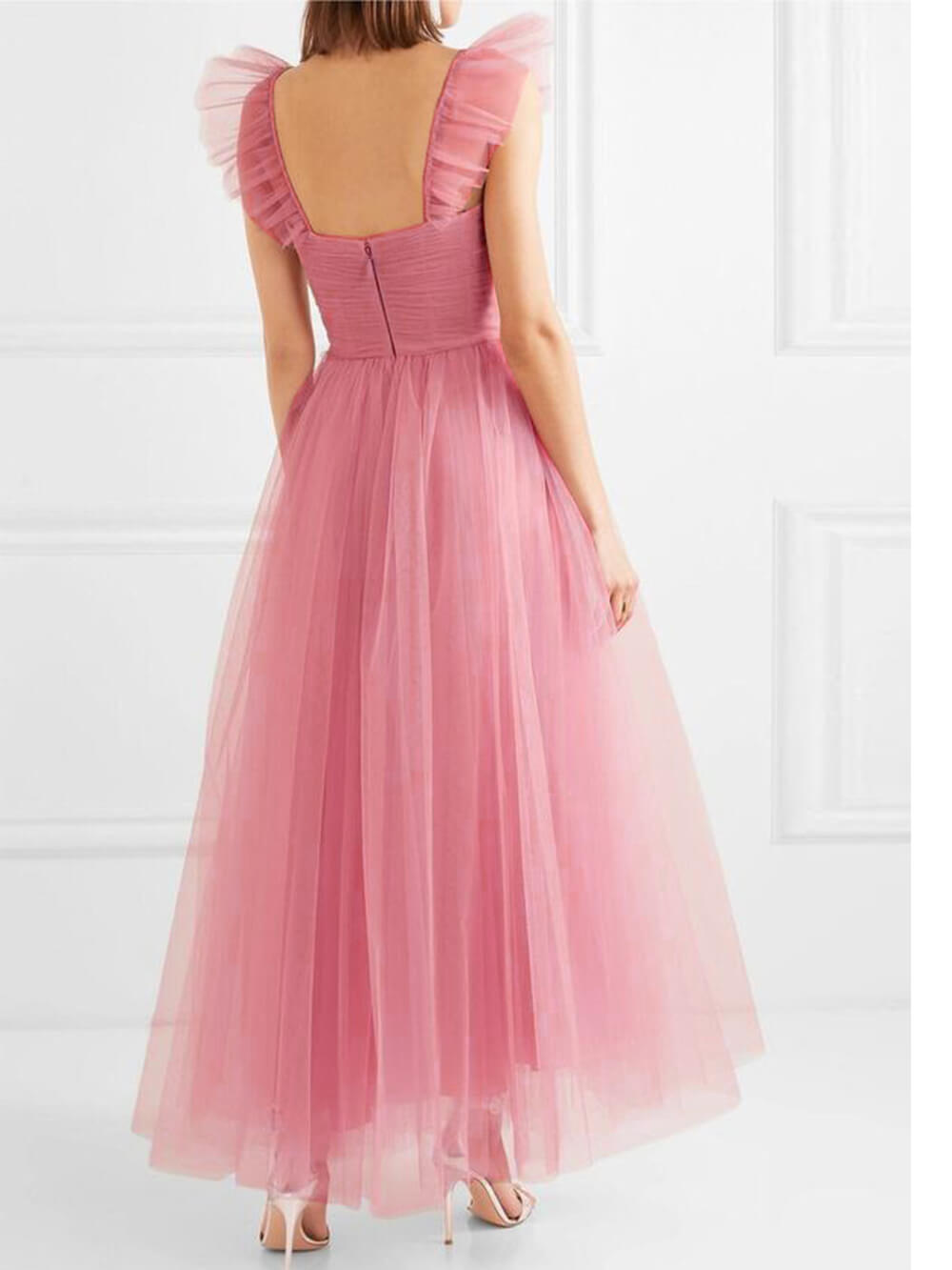 Elegancka sukienka midi o dopasowanym kroju, w jednolitym kolorze