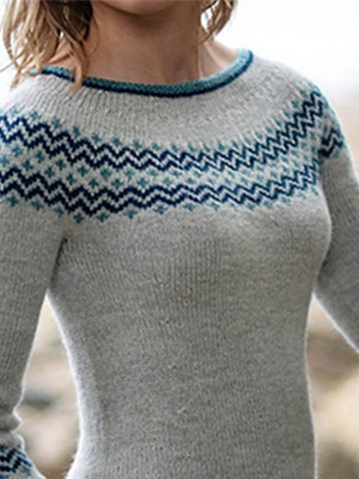라운드 넥과 패션 스웨터