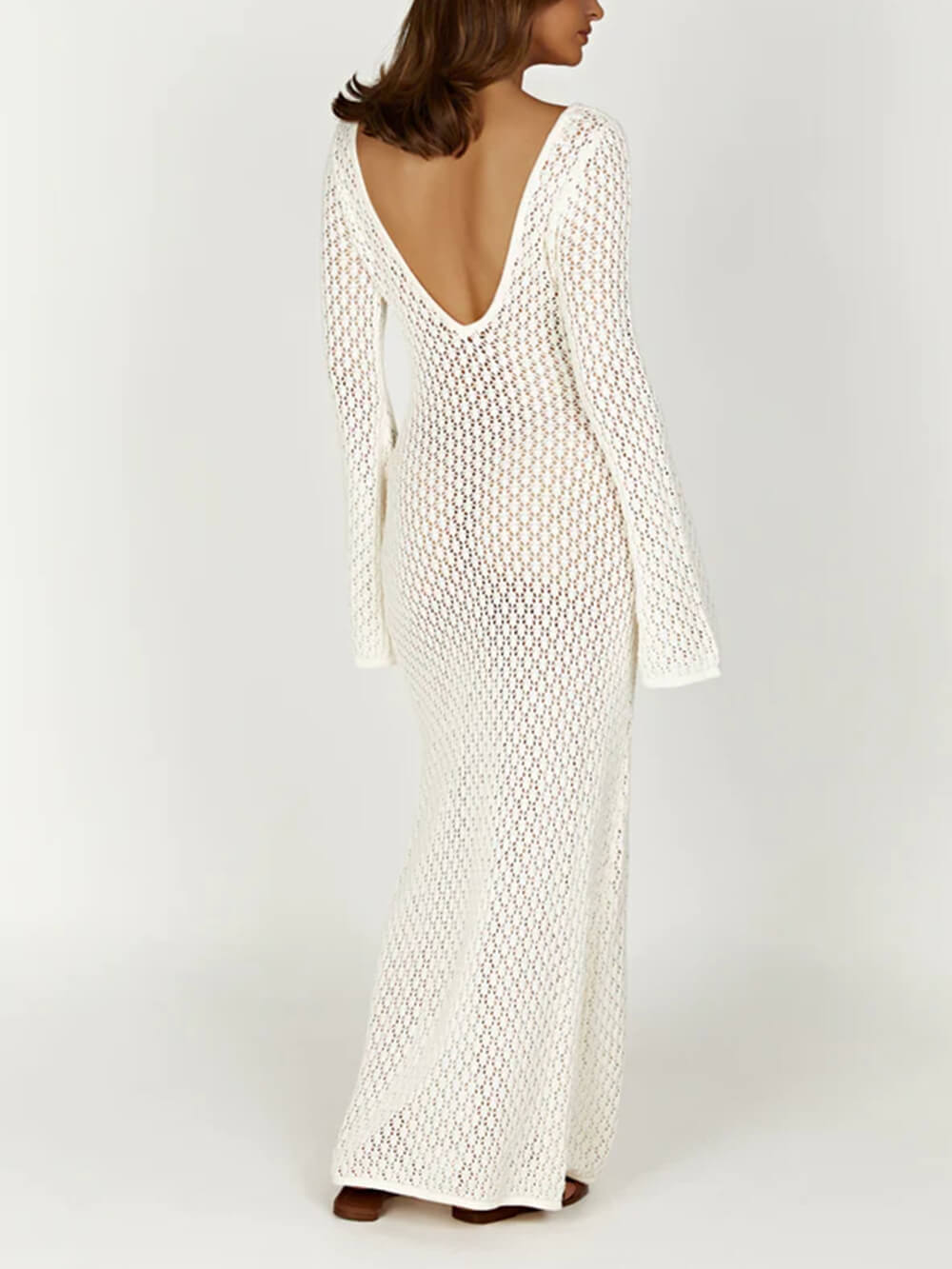 Szydełkowa sukienka maxi z rozszerzanymi rękawami w kształcie rybiego ogona