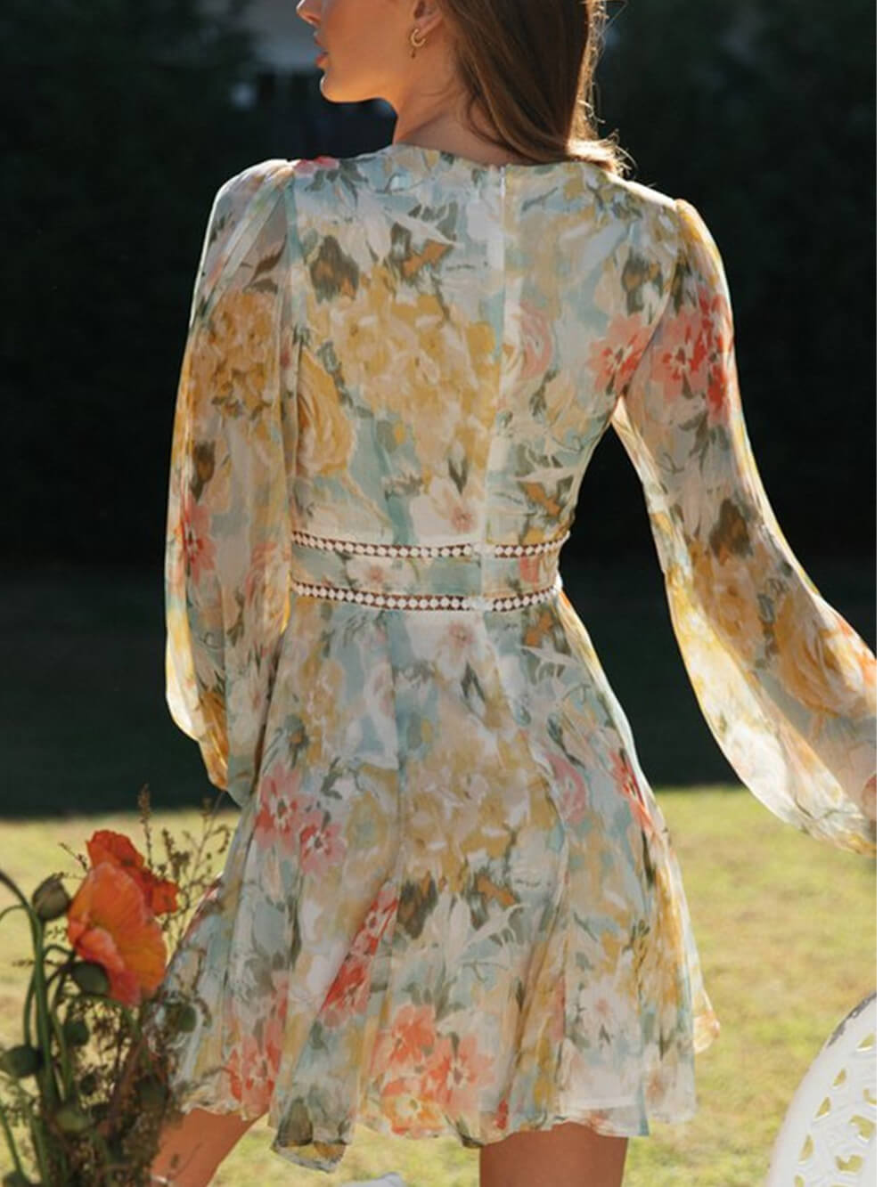 브이넥 퍼프 슬리브 레이스 미니 드레스
