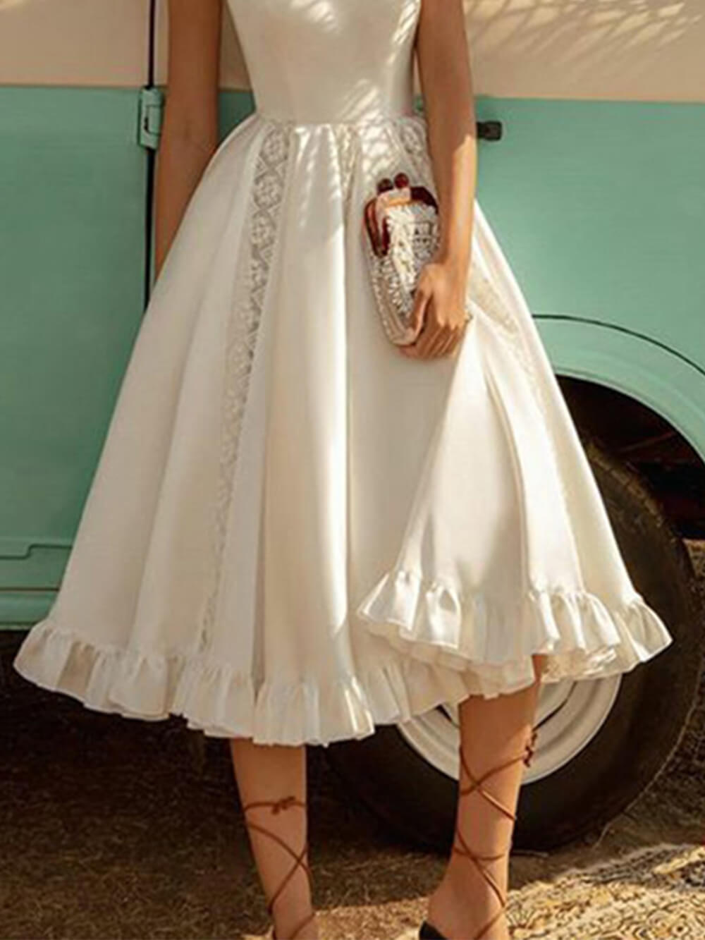 Ensfarvet Elegant Puff Midi-kjole