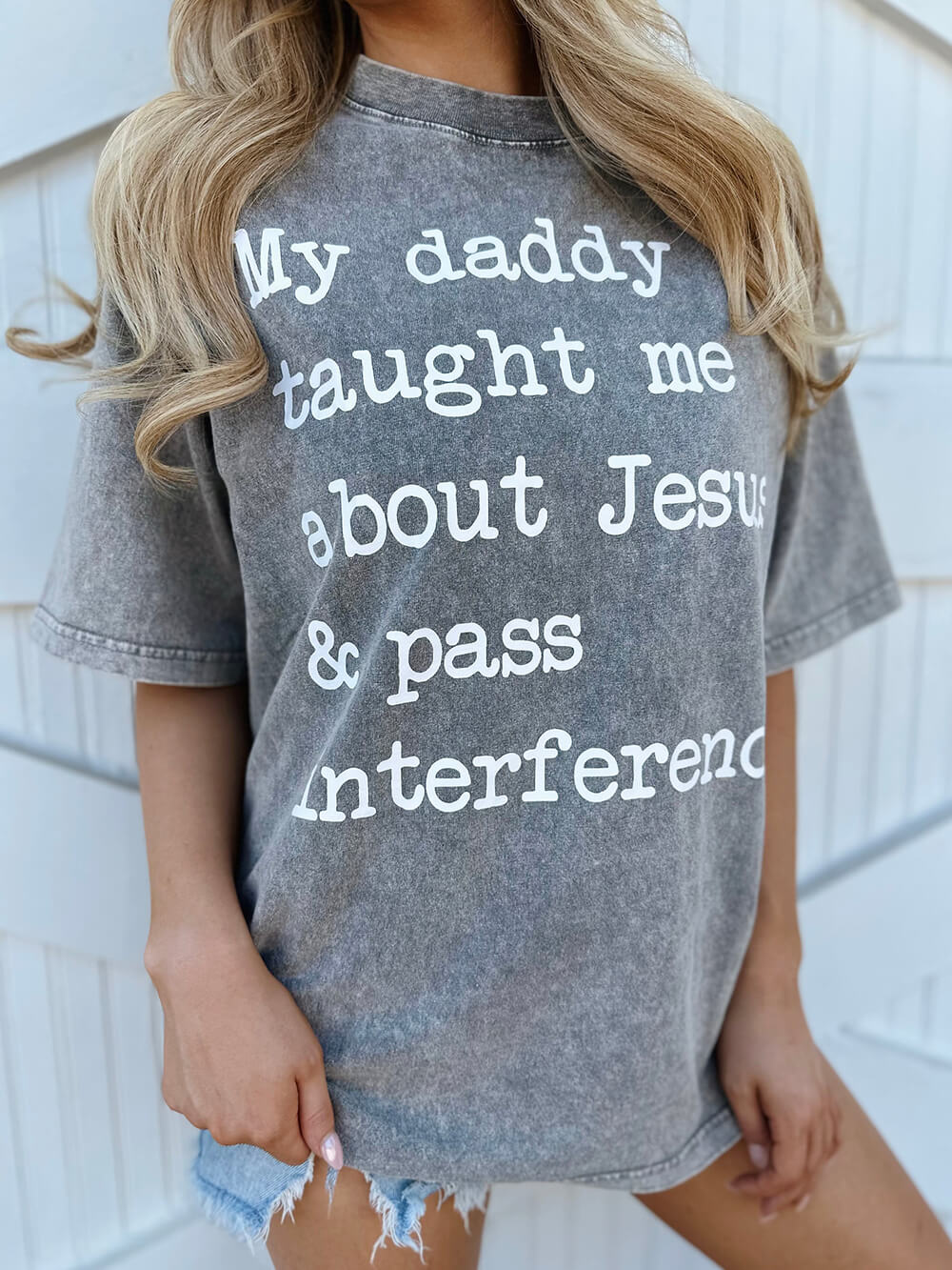 Mineral-Wash Mijn papa leerde me over Jezus & Pass Interference grijs T-shirt