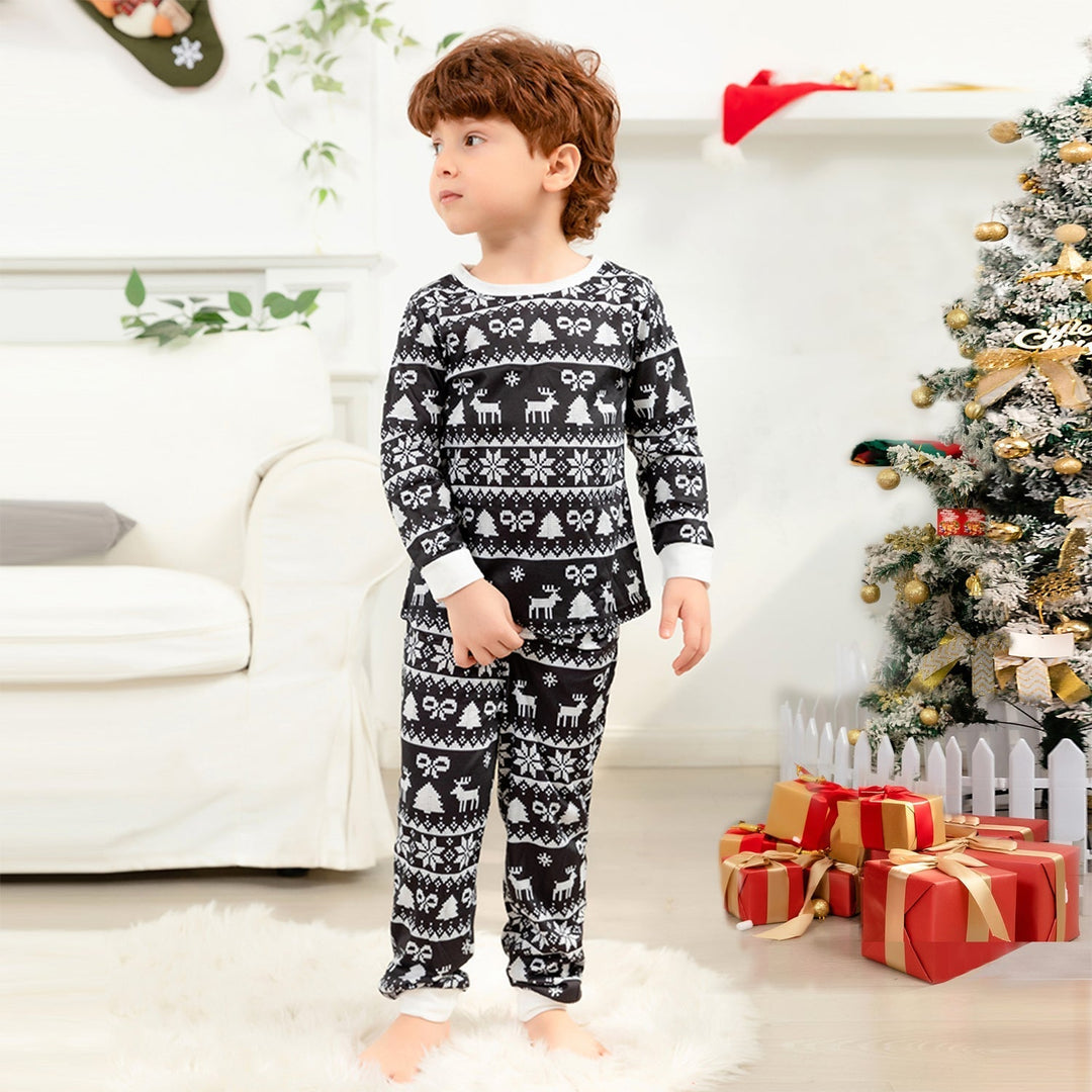Chrëschtdag Black-White Print Family passende Pyjamas Set