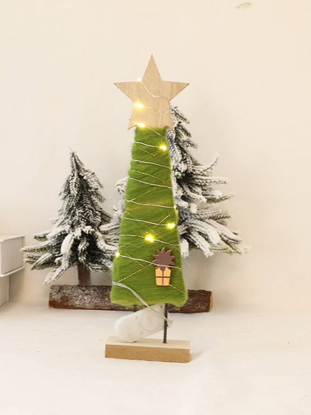 Décoration mignonne en feutre d'étoile d'arbre de Noël