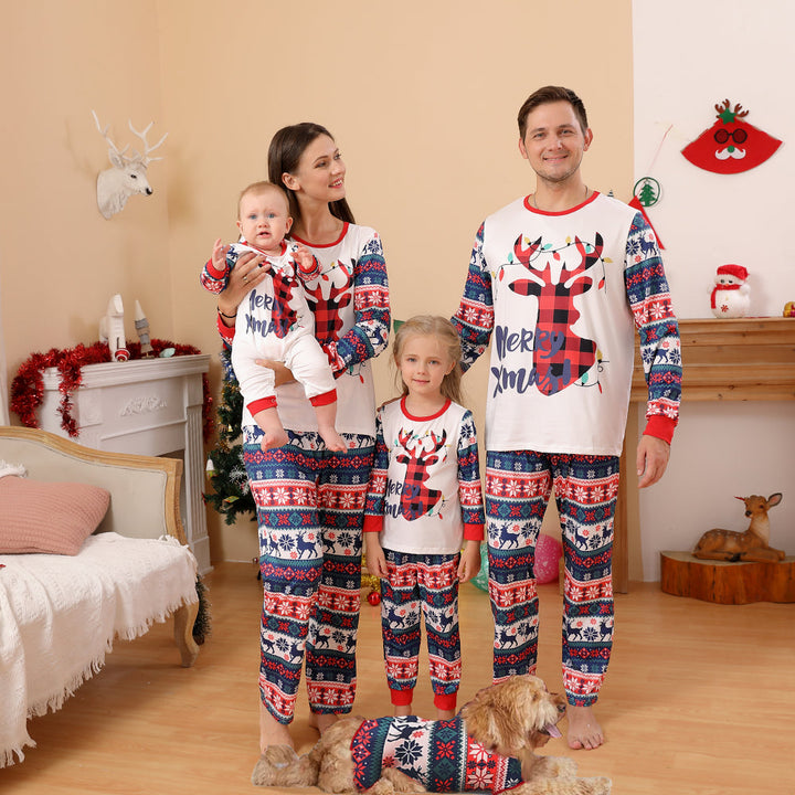 Conjuntos de pijamas combinando para a família de cervos de Natal (com roupas de cachorro de estimação)