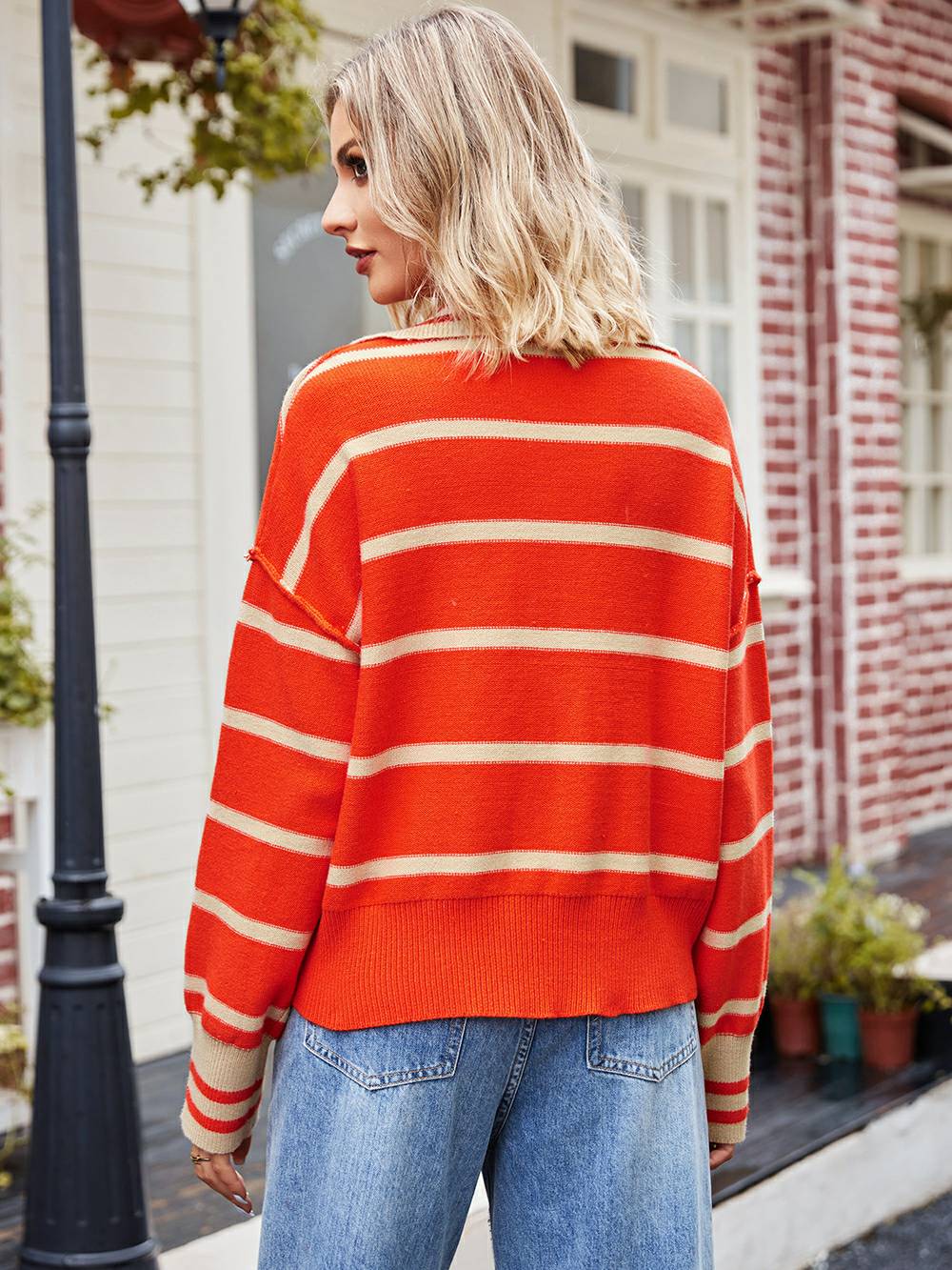 Maglione patchwork a righe alla moda