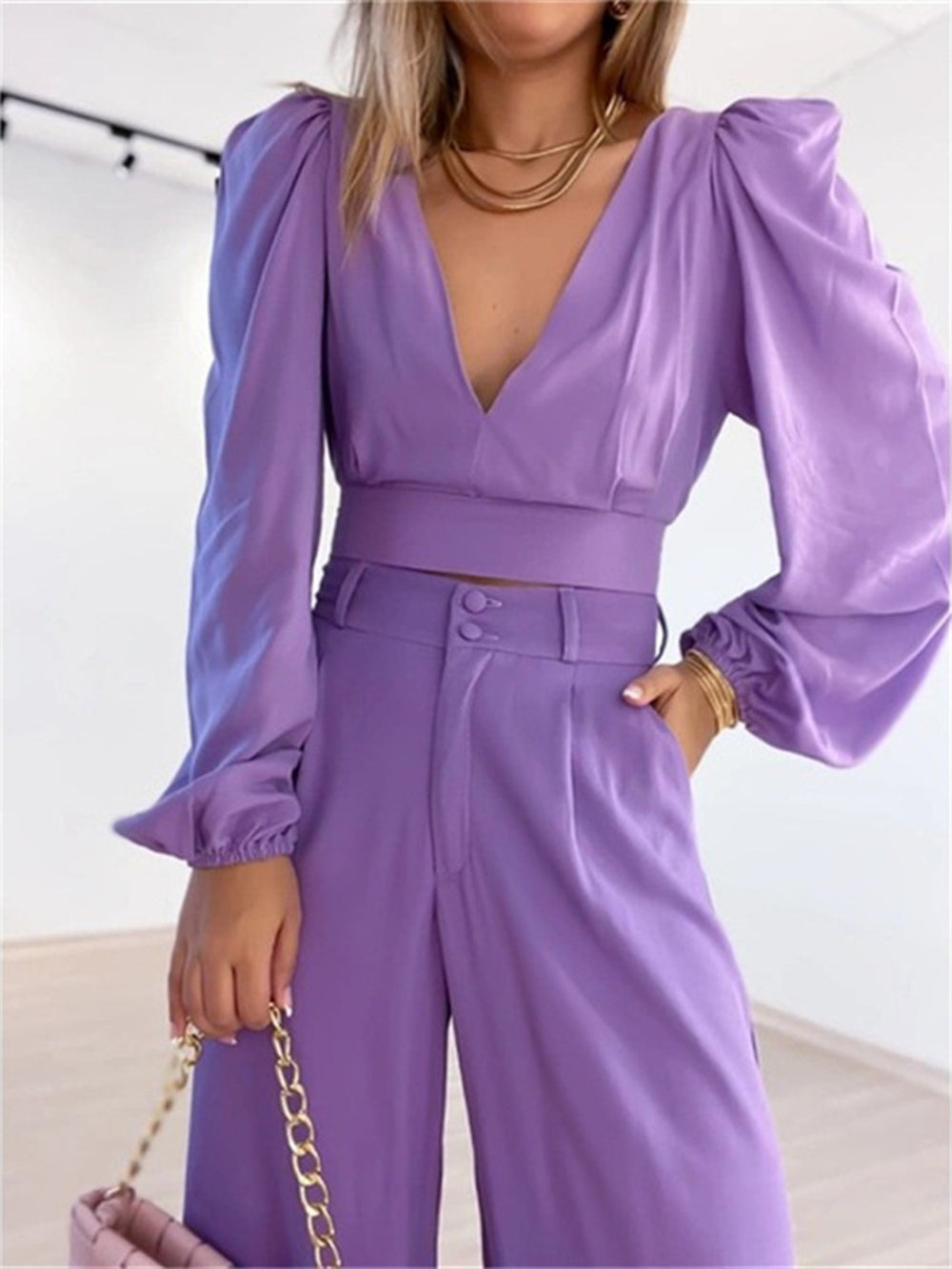 Plunge Neck Top Lavendel Hosen Set