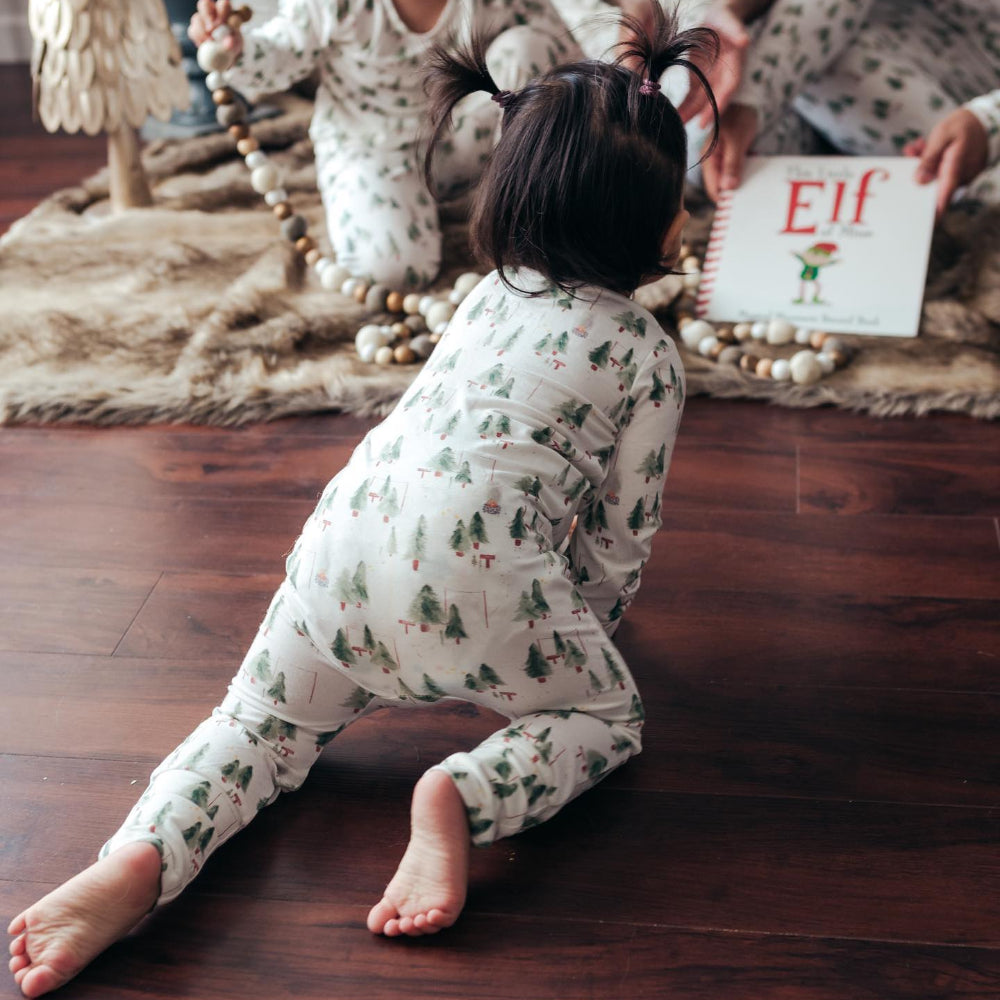 Ensembles de pyjamas assortis avec petit sapin de Noël blanc (avec pyjama pour chien de compagnie)