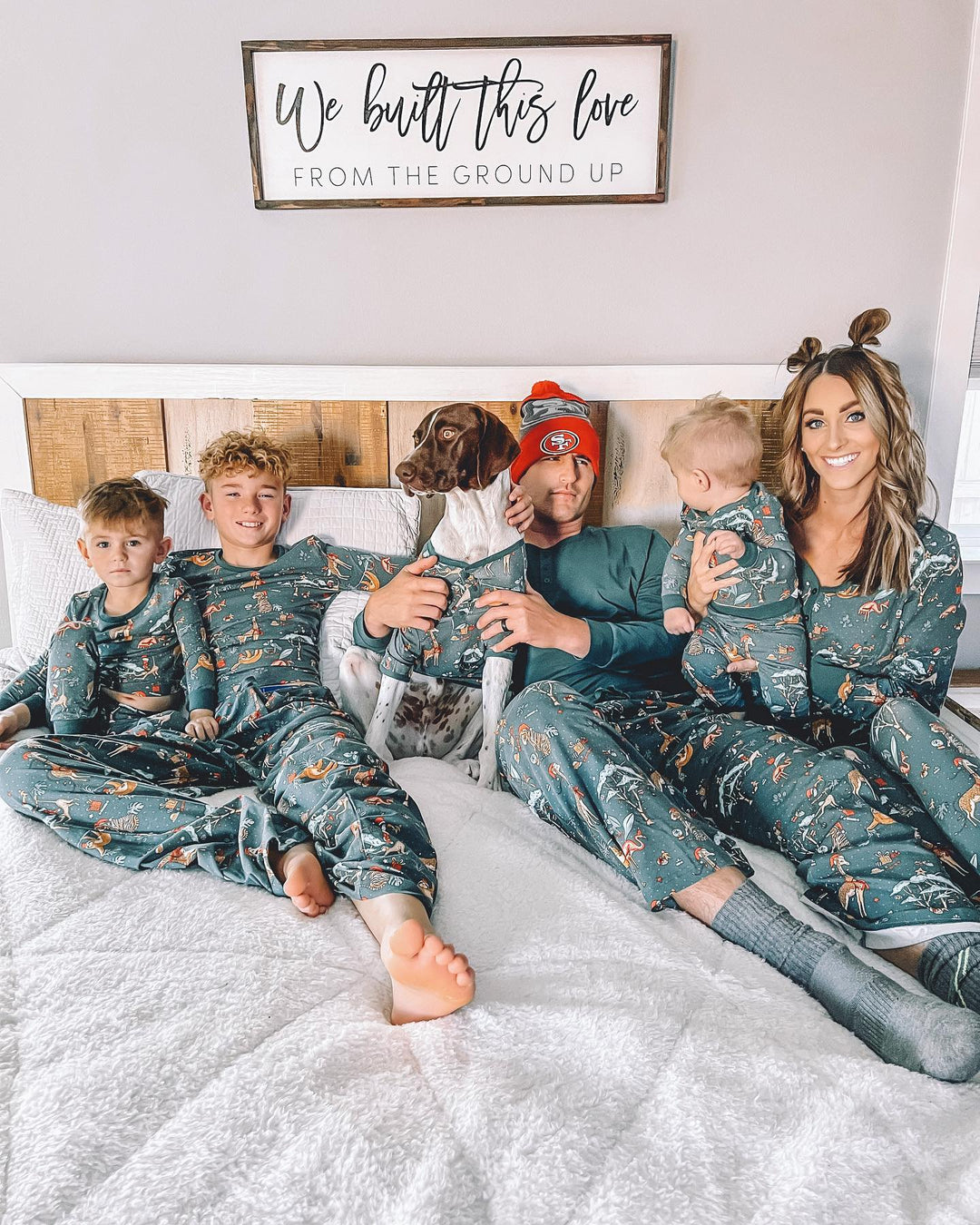 Świąteczne urocze zwierzęta Fmalily pasujące zestawy piżam (z piżamą dla psa)