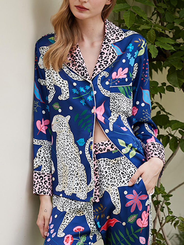 Conjunto de pijama con estampado de leopardo de las nieves azul