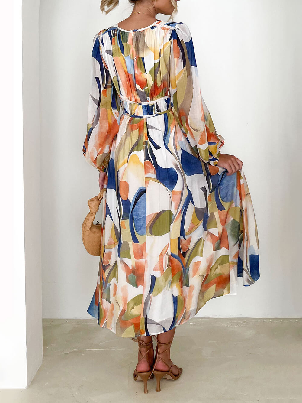 שמלת מקסי בדוגמה גיאומטרית צבעונית