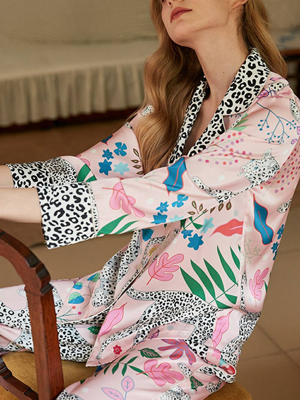 Dressing - Ensemble pyjama en soie léopard des neiges rose