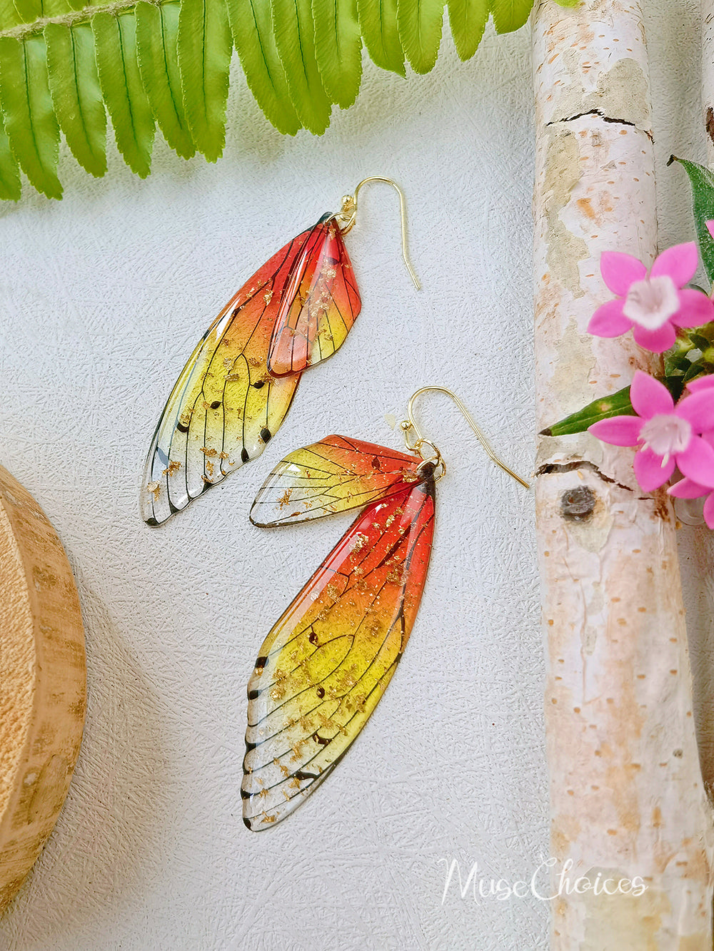 Brinco de folha de ouro de cristal artesanal com asa de borboleta