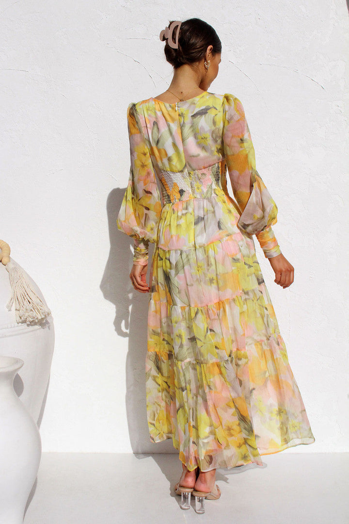 Sukienka maxi z motywem malowanych kwiatów i rękawami balonowymi