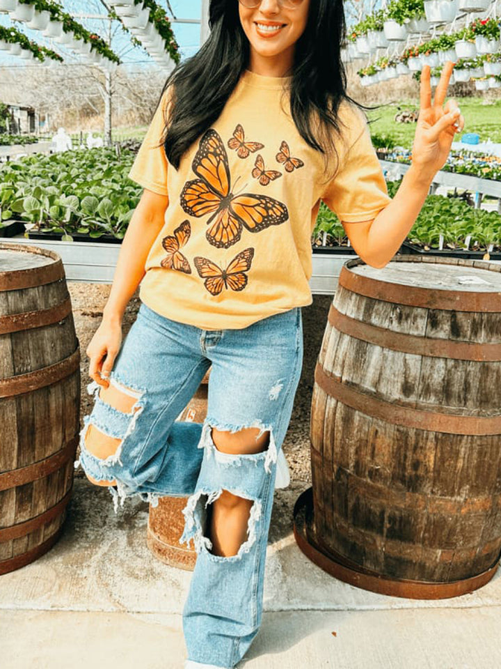 Camiseta com estampa de borboleta monarca