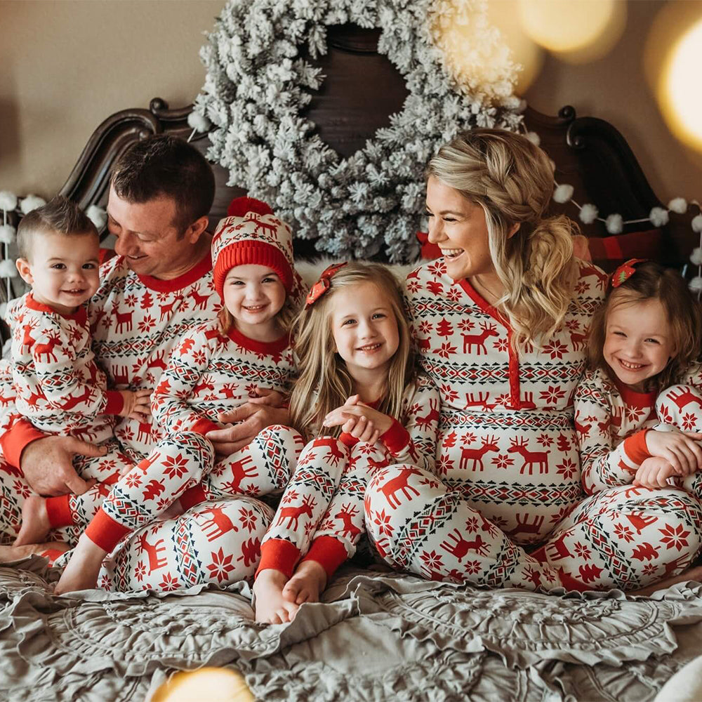Weihnachts-Hirsch- und Schneeflocken-Familien-passendes Pyjama-Set (mit Hundekleidung des Haustiers)