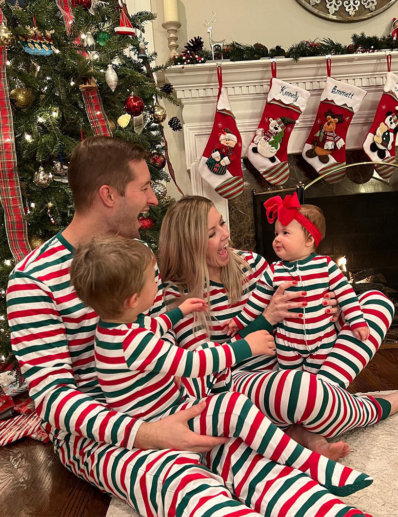 Grün-rot-weiß gestreiftes Familien-Schlafanzug-Set