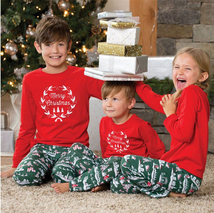 Julekrans familiematchende pyjamassett