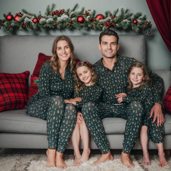 Πράσινο χριστουγεννιάτικο δέντρο Fmalily ασορτί πιτζάμες (με ρούχα για σκύλους)