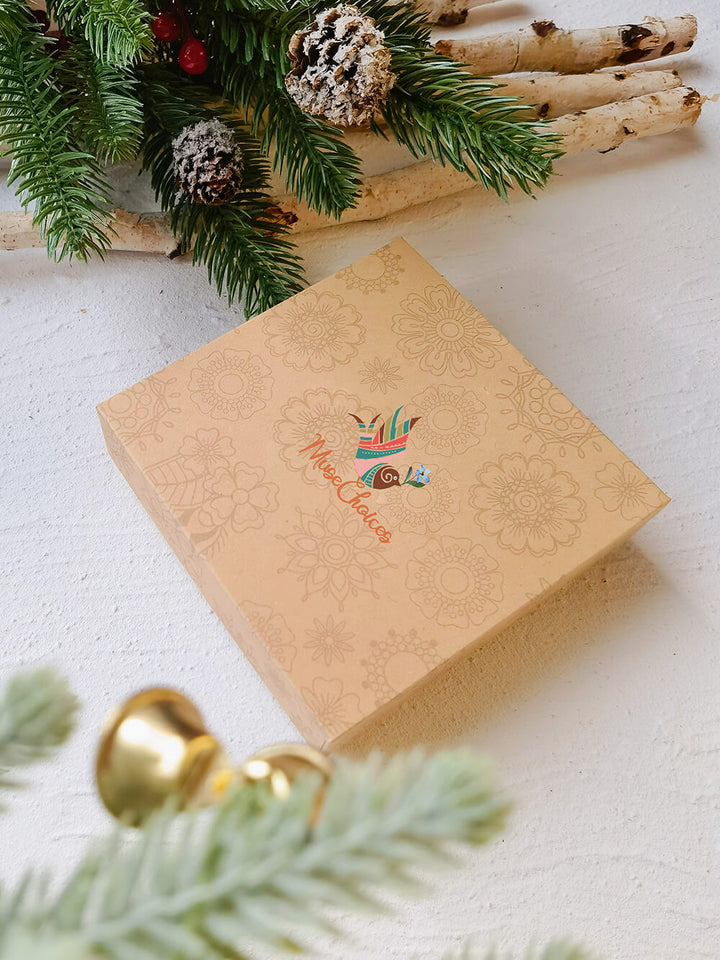 Orecchini pendenti con albero di Natale e perle di cristallo