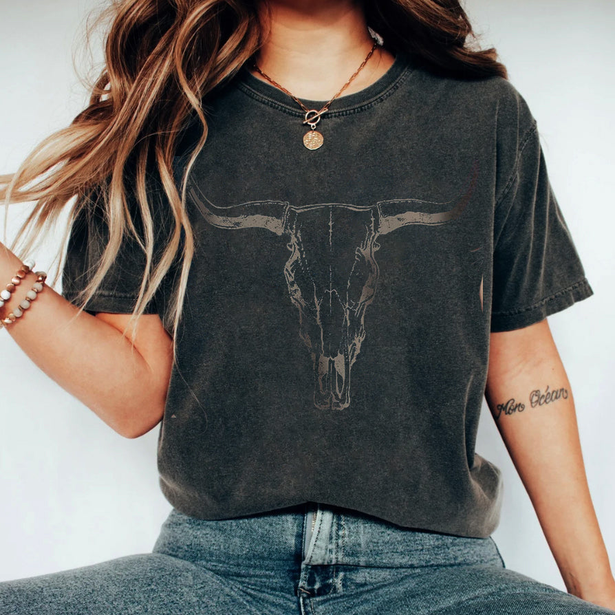 Koszulka Boho z czaszką krowy