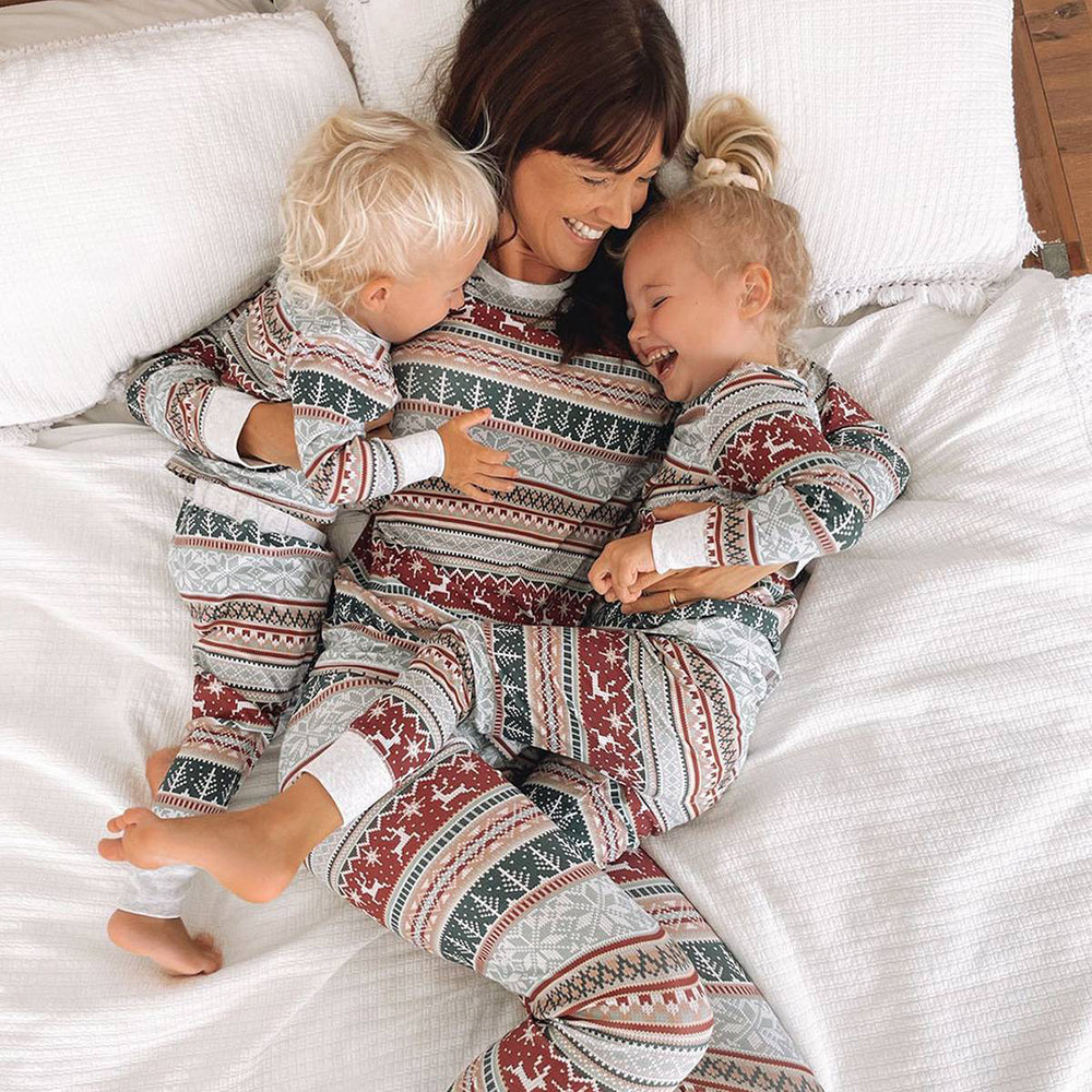 Conjunto de pijamas combinando para a família Feliz Natal Pijama cinza de Natal