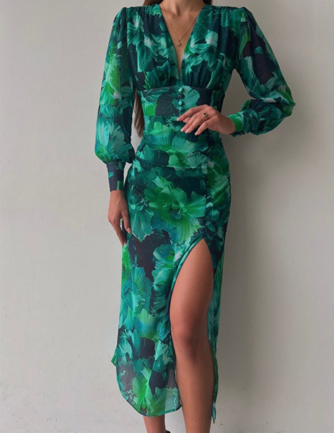 Maxi šaty s dlouhým rukávem Calista Green Bloom s výstřihem do V
