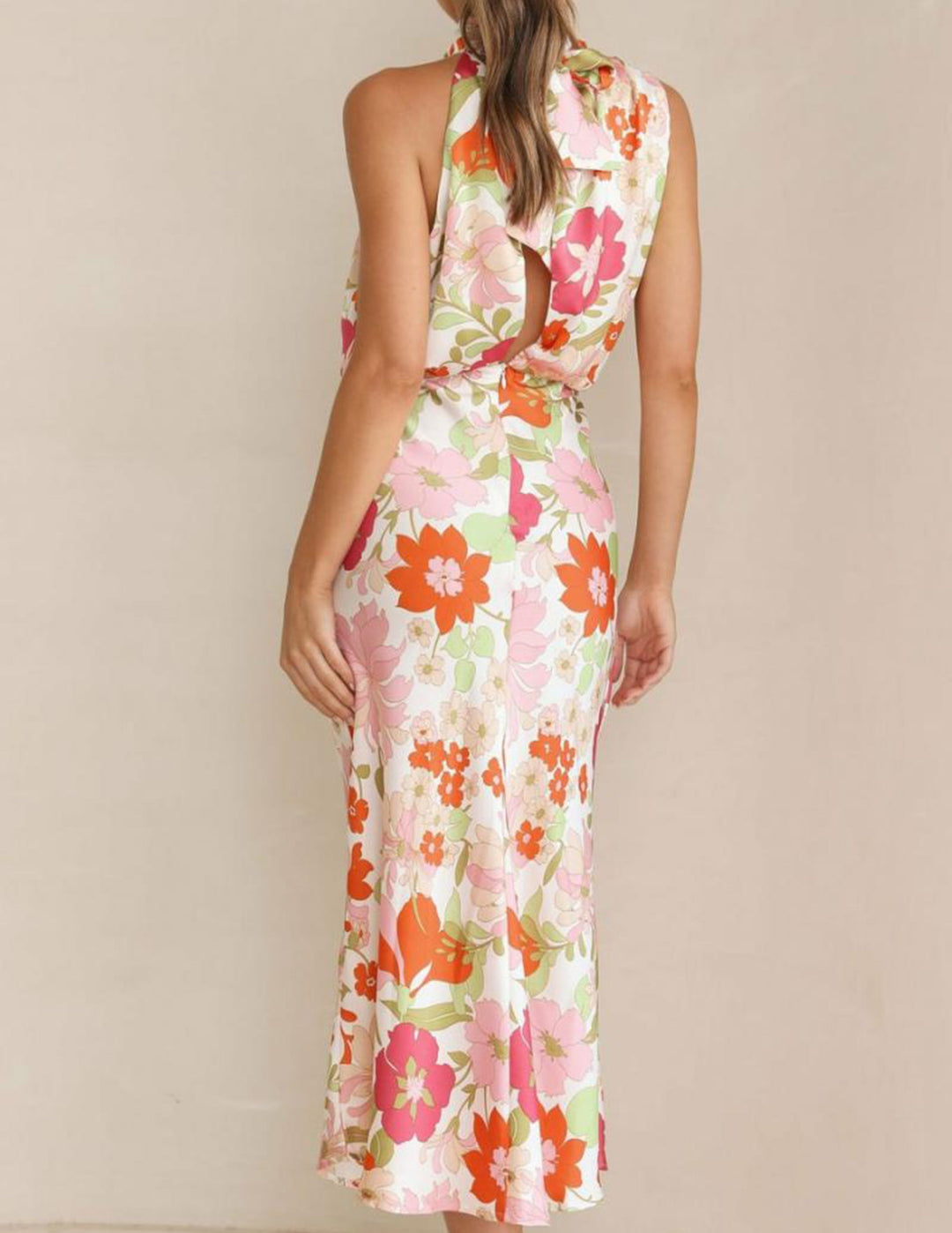 Λουλουδάτο φόρεμα με λαιμόκοψη με ελαστική μέση