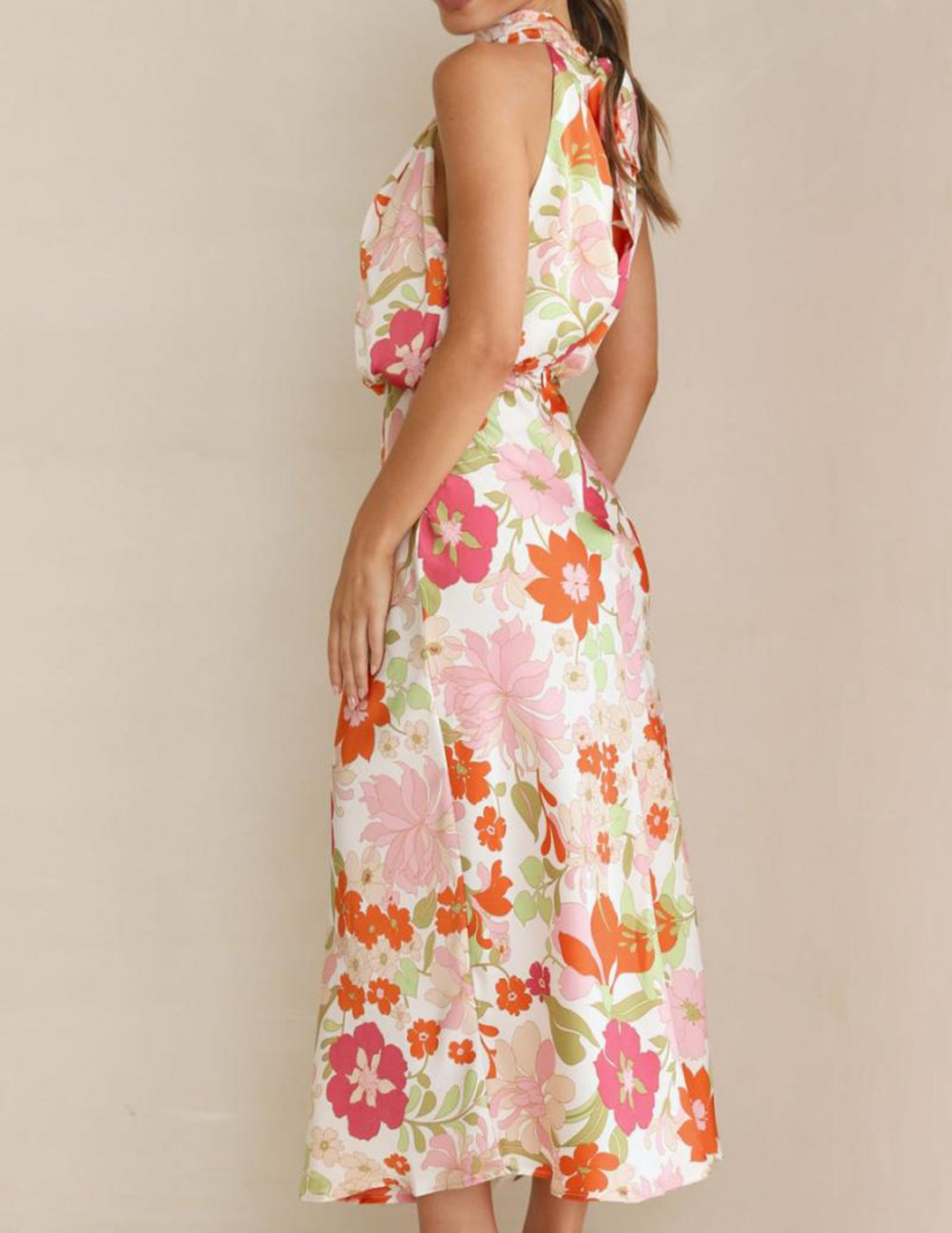 Maxi-jurk met bloemenhalterhals en elastische taille