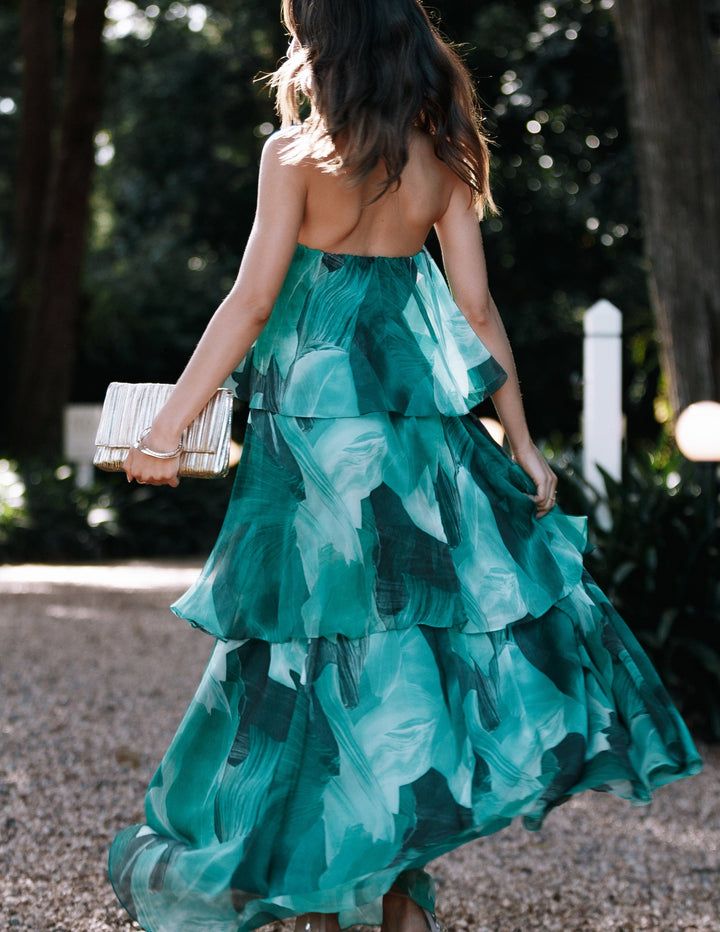 Warstwowa sukienka maxi bez ramiączek Calista Bloom w kolorze zielonym